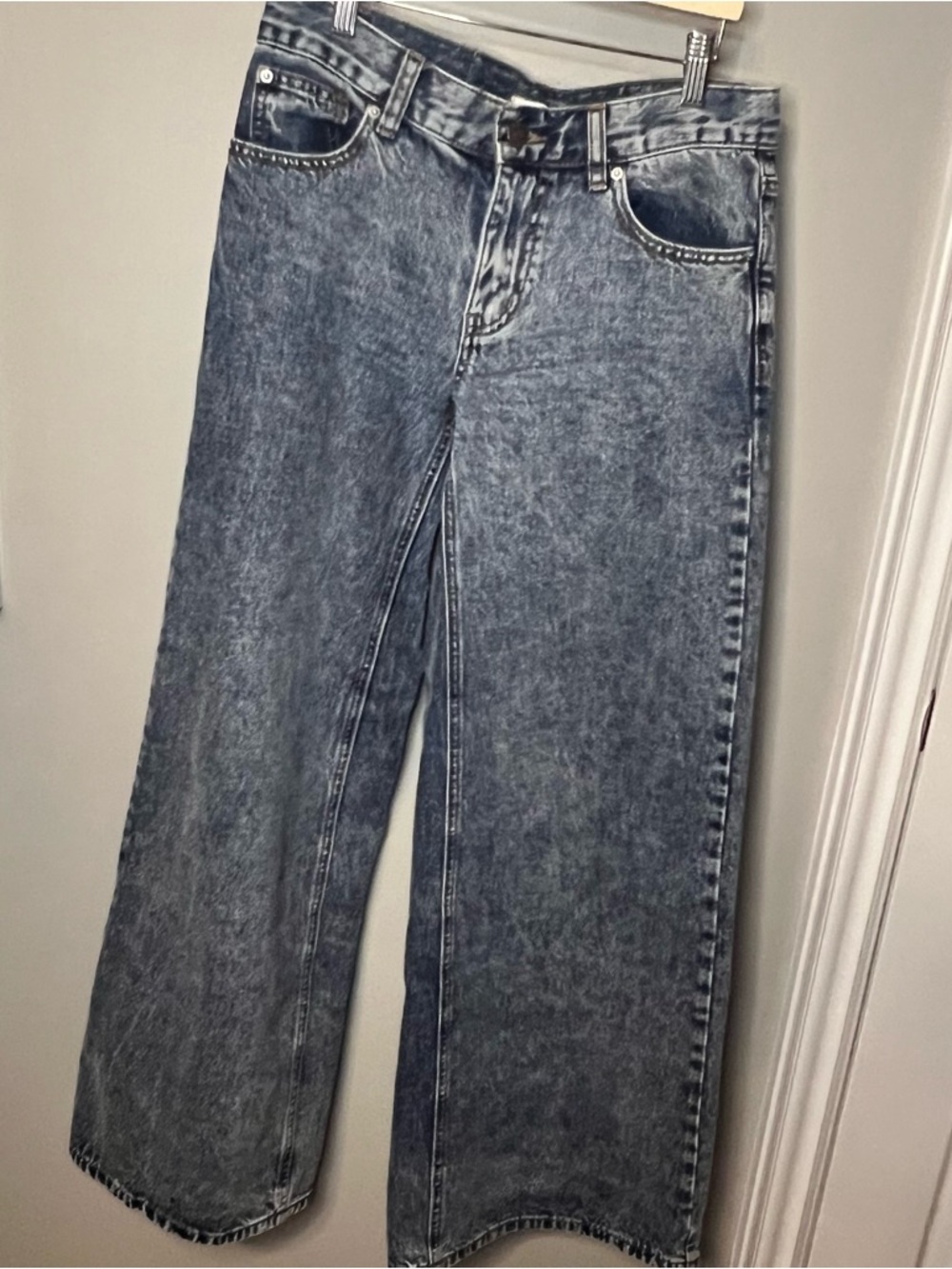 BDG Wide Leg Flare Jeans in Faded Blue Wash